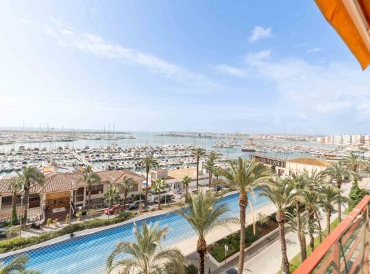 Apartamento - Segunda mano - Torrevieja - Centro