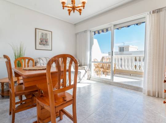 Ático - Segunda mano - Torrevieja - CH830