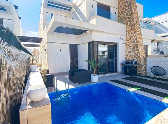 Chalet - Segunda mano - Orihuela Costa - CH916