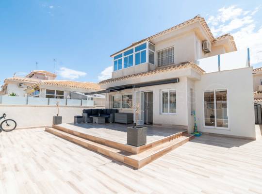 Chalet - Segunda mano - Orihuela Costa - CH951