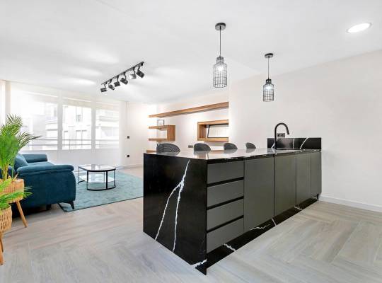 Lägenhet - Resale - Torrevieja - CH753