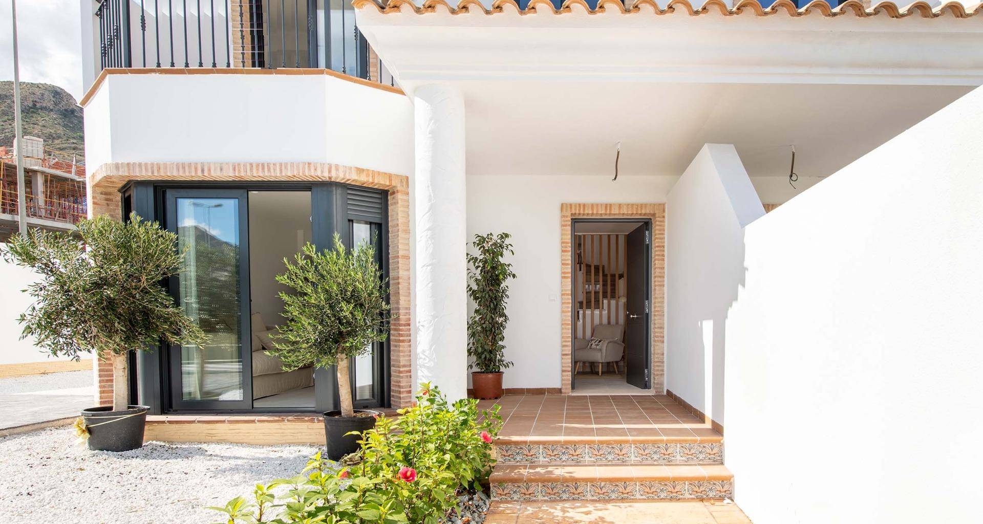 Obra nueva - Bungalow - Cox - San Fernando