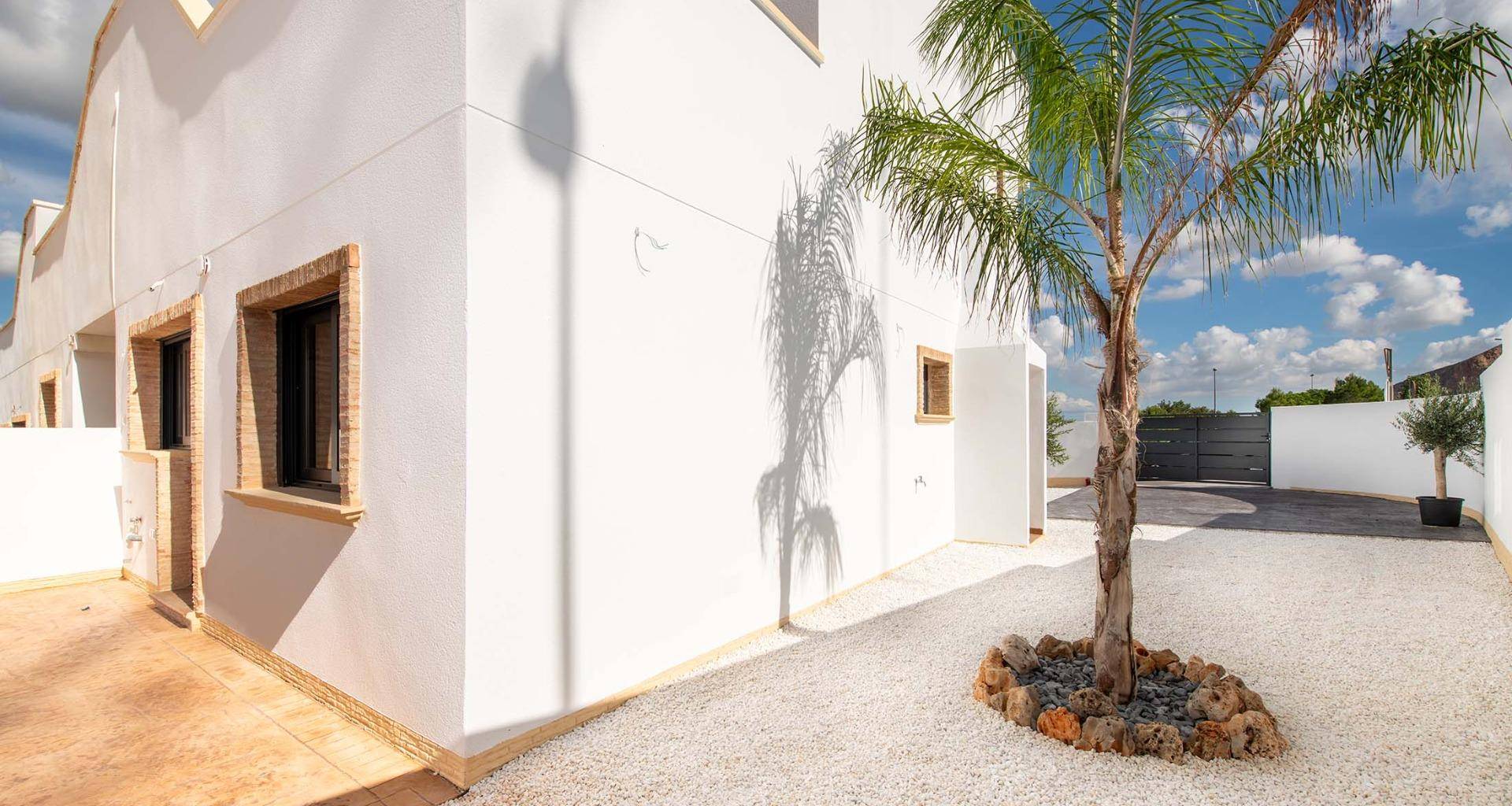 Obra nueva - Bungalow - Cox - San Fernando