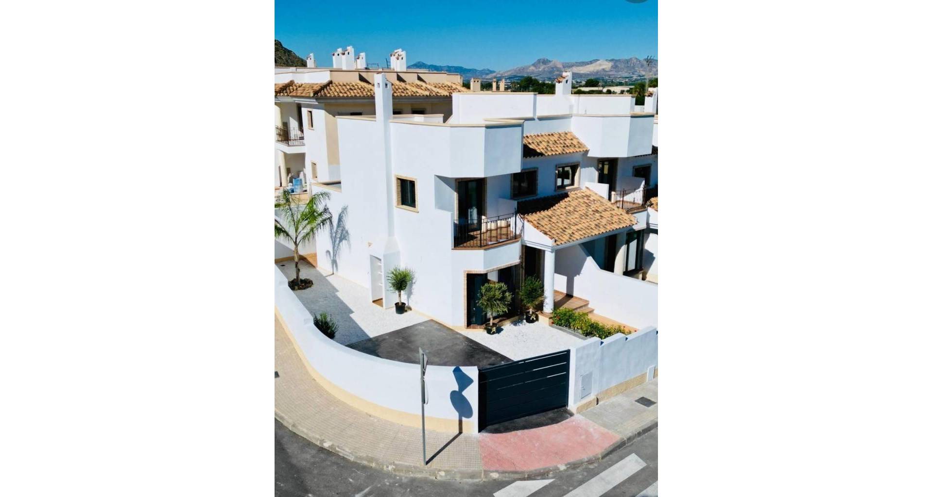 Obra nueva - Bungalow - Cox - San Fernando