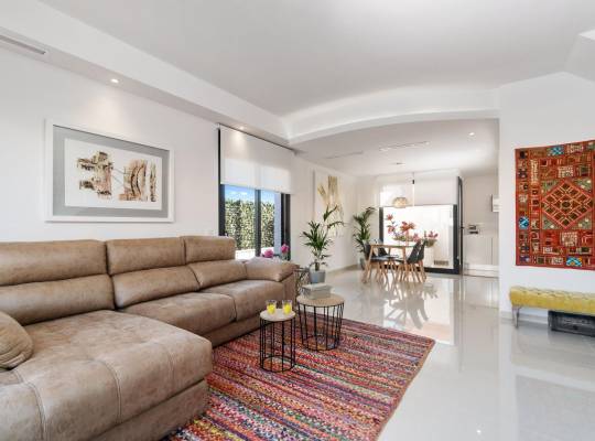 Obra nueva - Chalet - Los Montesinos - La Herrada