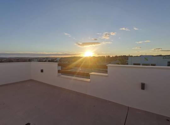 Obra nueva - Chalet - Los Montesinos - La Herrada