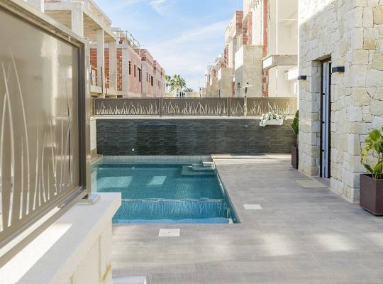 Obra nueva - Chalet - Los Montesinos - La Herrada