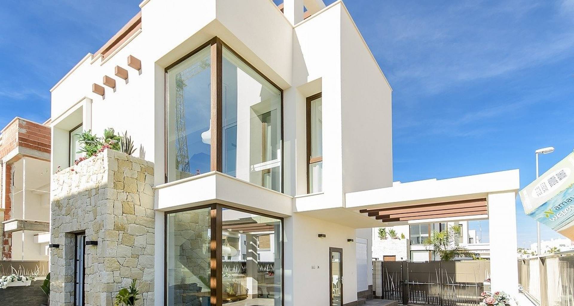 Obra nueva - Chalet - Los Montesinos - La Herrada