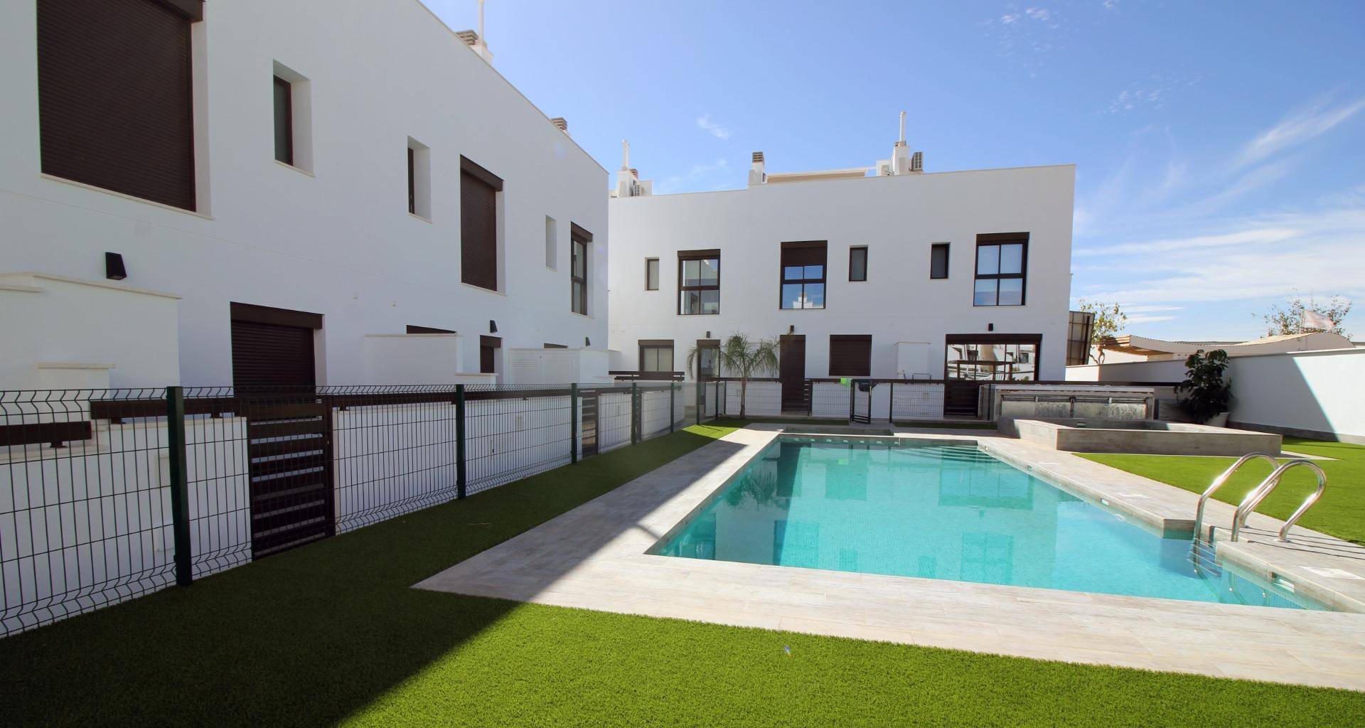 Obra nueva - Chalet - Pilar de la Horadada - parque Andromeda