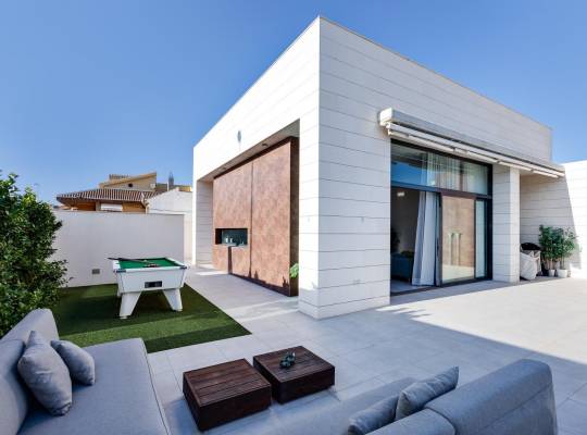 Obra nueva - Chalet - Pilar de la Horadada