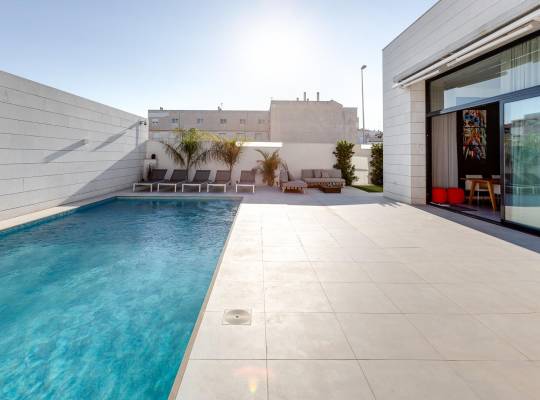 Obra nueva - Chalet - Pilar de la Horadada