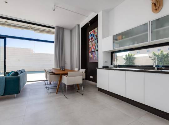 Obra nueva - Chalet - Pilar de la Horadada