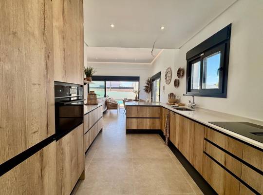 Obra nueva - Chalet - Rafal - polideportivo