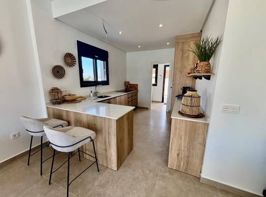 Obra nueva - Chalet - Rafal - polideportivo