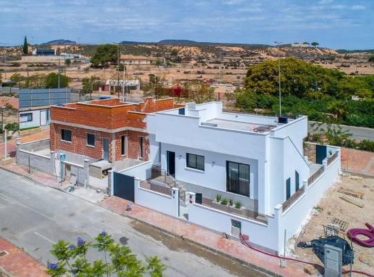 Obra nueva - Chalet - Sucina