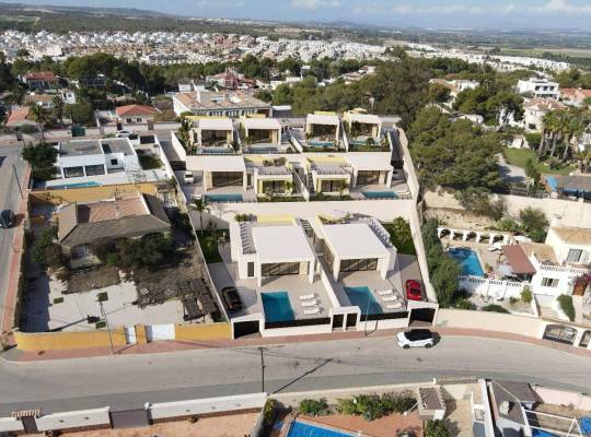 Obra nueva - Chalet - Torrevieja - Los Balcones