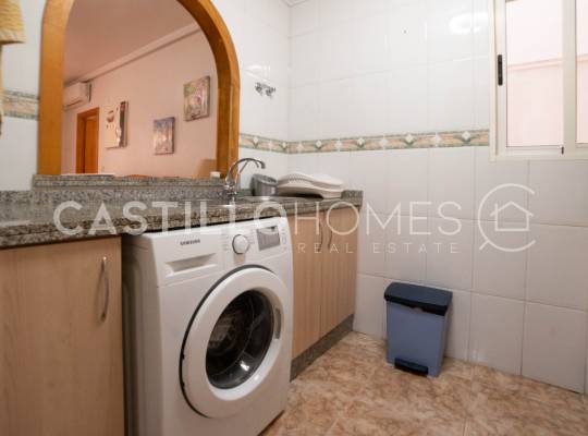 Resale - Apartment - Torrevieja - Centro
