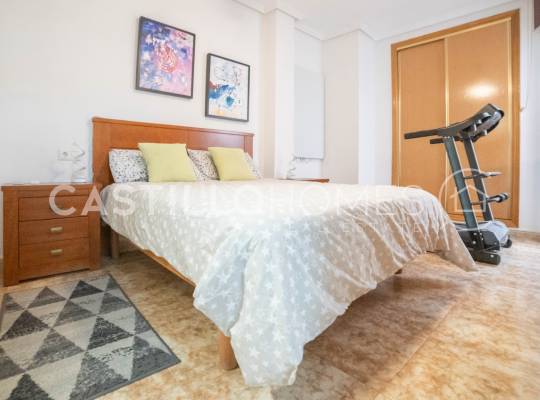Resale - Apartment - Torrevieja - Centro