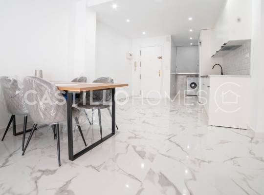 Resale - Apartment - Torrevieja - Centro