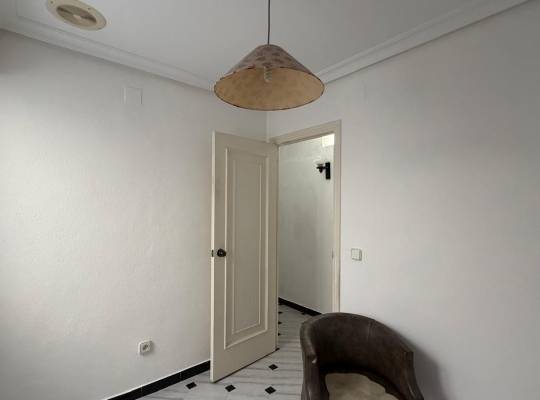 Resale - Apartment - Torrevieja - Centro