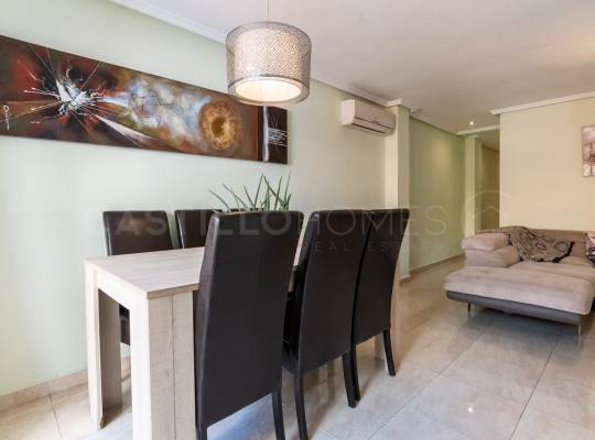 Resale - Apartment - Torrevieja - Centro
