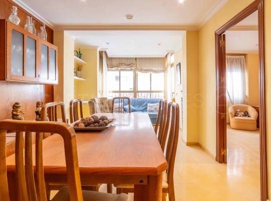 Resale - Apartment - Torrevieja - Centro