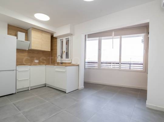 Resale - Apartment - Torrevieja - Centro