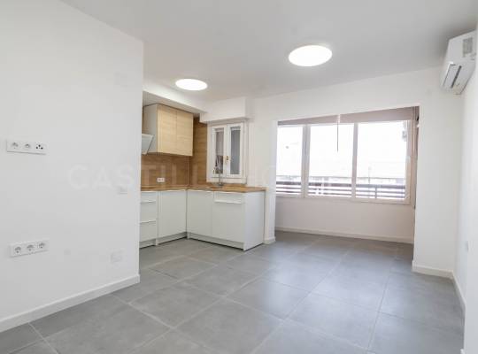 Resale - Apartment - Torrevieja - Centro