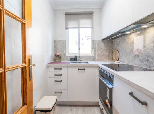 Resale - Apartment - Torrevieja - Centro