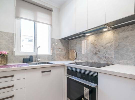 Resale - Apartment - Torrevieja - Centro