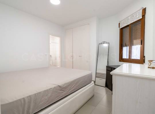 Resale - Apartment - Torrevieja - Centro