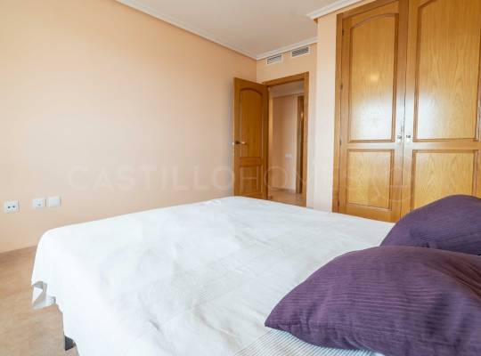 Resale - Apartment - Torrevieja - Centro