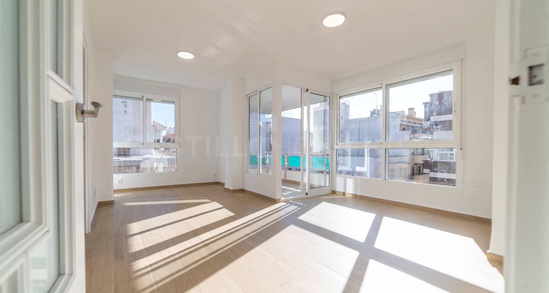 Resale - Apartment - Torrevieja - Centro