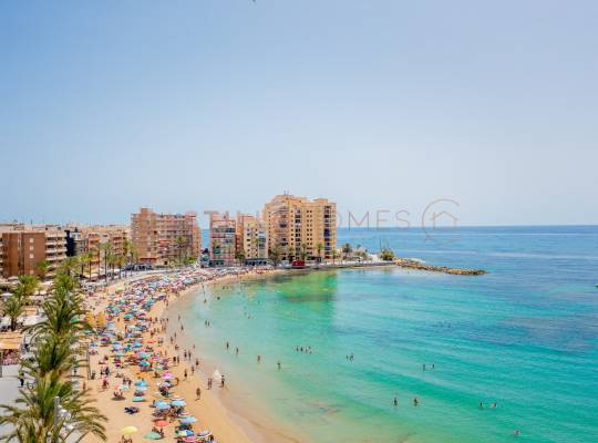 Resale - Apartment - Torrevieja - Centro