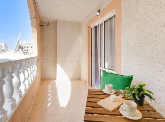 Resale - Apartment - Torrevieja - Centro