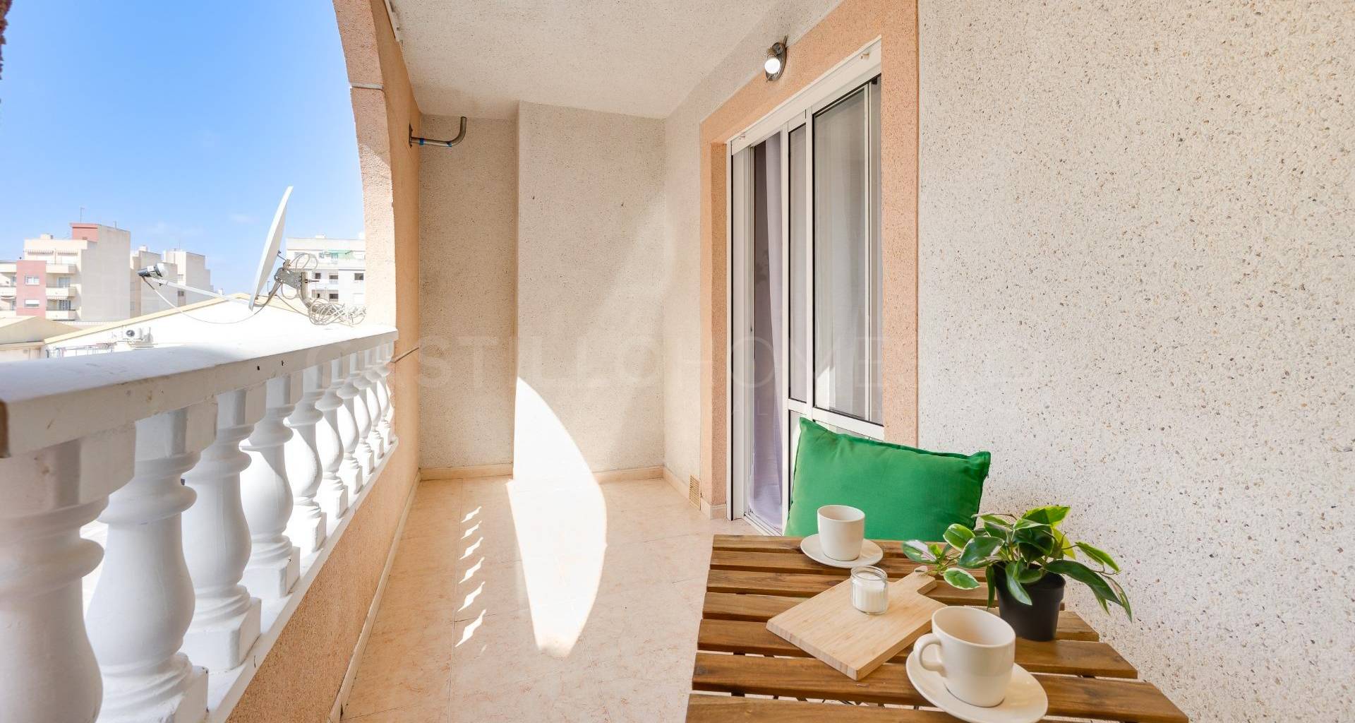 Resale - Apartment - Torrevieja - Centro