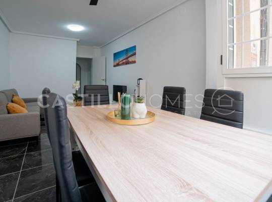 Resale - Apartment - Torrevieja - Centro