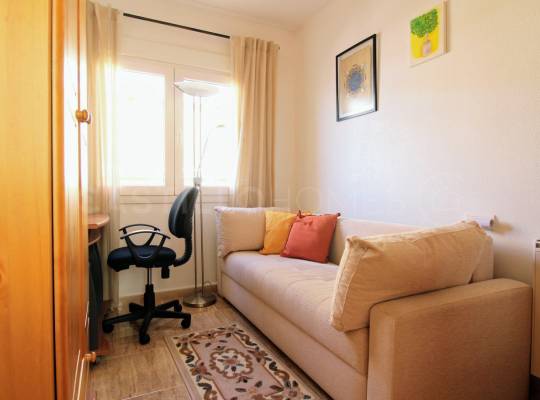 Resale - Apartment - Torrevieja - El Acequión - Los Náufragos