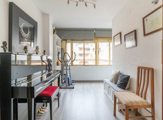 Resale - Apartment - Torrevieja - El Acequión - Los Náufragos