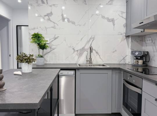 Resale - Apartment - Torrevieja - El Acequión - Los Náufragos