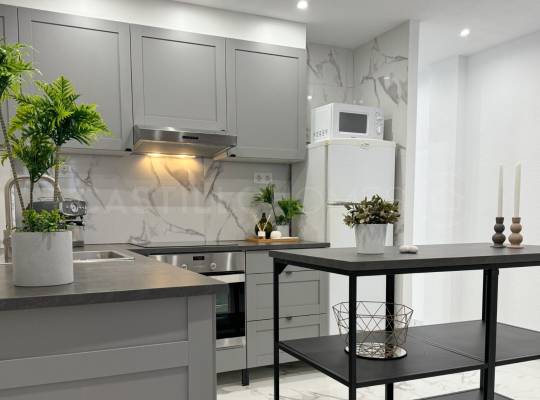 Resale - Apartment - Torrevieja - El Acequión - Los Náufragos