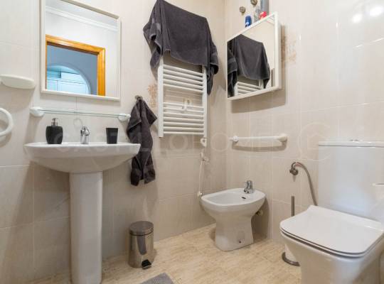 Resale - Apartment - Torrevieja - El Acequión - Los Náufragos