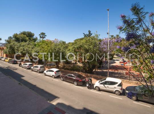 Resale - Apartment - Torrevieja - El acequión
