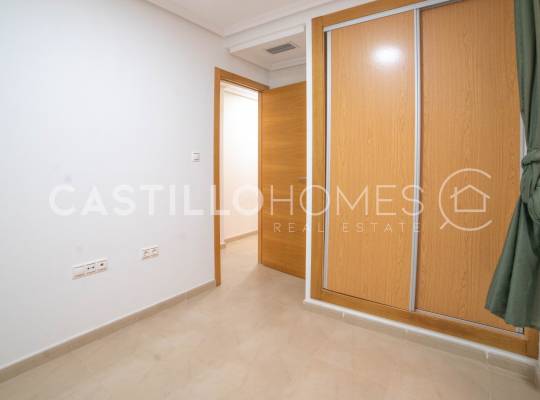 Resale - Apartment - Torrevieja - El acequión
