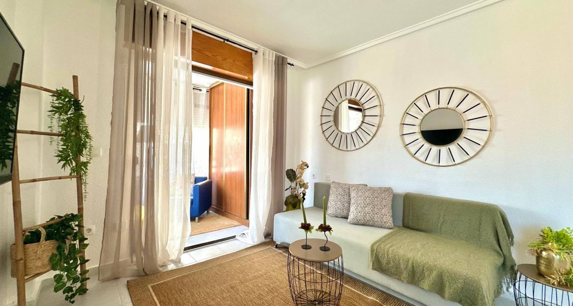 Resale - Apartment - Torrevieja - El Chaparral