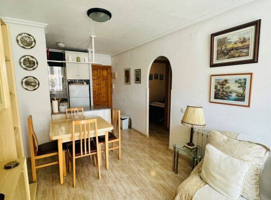 Resale - Apartment - Torrevieja - El Chaparral