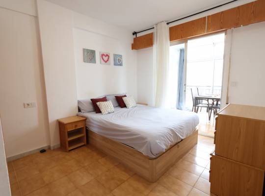 Resale - Apartment - Torrevieja - La Veleta