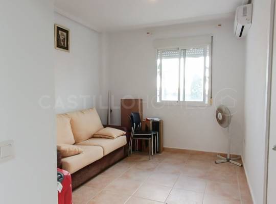 Resale - Apartment - Torrevieja - La Veleta