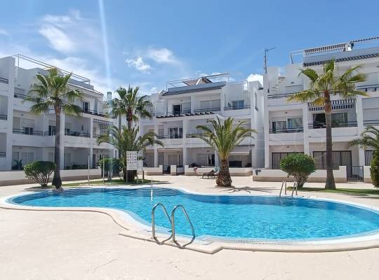 Resale - Apartment - Torrevieja - La Veleta