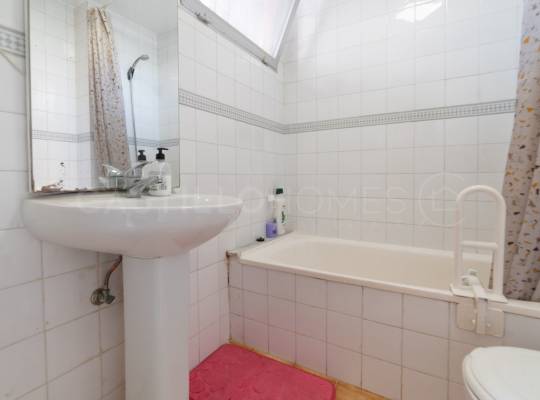 Resale - Apartment - Torrevieja - La Veleta